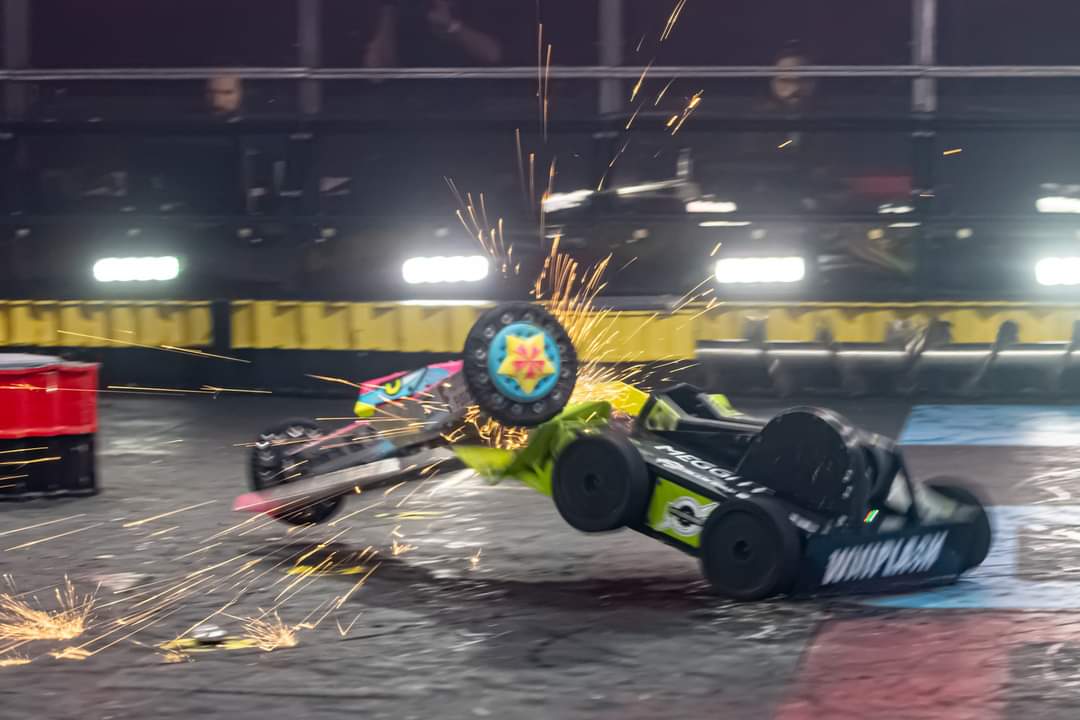 HiJinx - BattleBot tweet media