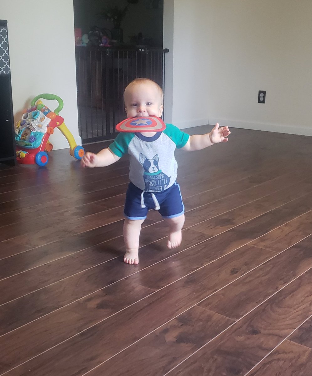 StillTheSameolG's tweet photo. Steve Rogers? 
Nope, Teeth Slobbers.

Captain America fuuuuusses 

#CaptainAmerica #SheHulk  #marvel #baby #ithinkimhilarious @ChrisEvans 
@SheHulkOfficial @Marvel https://t.co/qe0TnWveOp