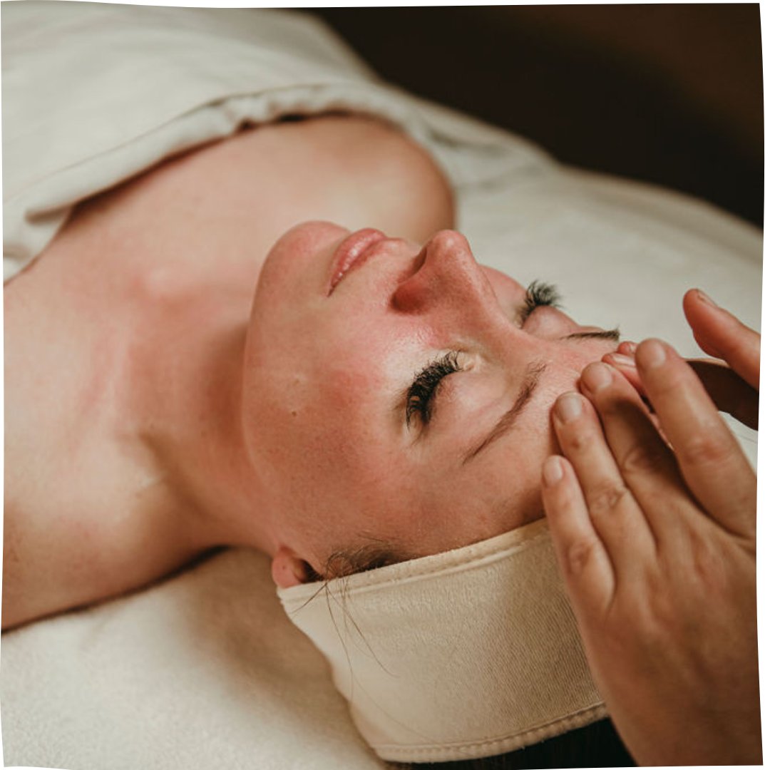 wrapturespa's tweet photo. Less Stress, More Facials.

#skincare #citymj #organic #glowup https://t.co/6nIa4JtPYN