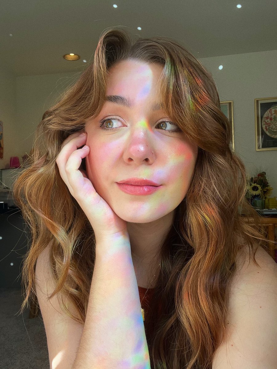 mackenziekress's tweet photo. soft launching these selfies on twitter. do people still use this app? https://t.co/GH74eLabZ2
