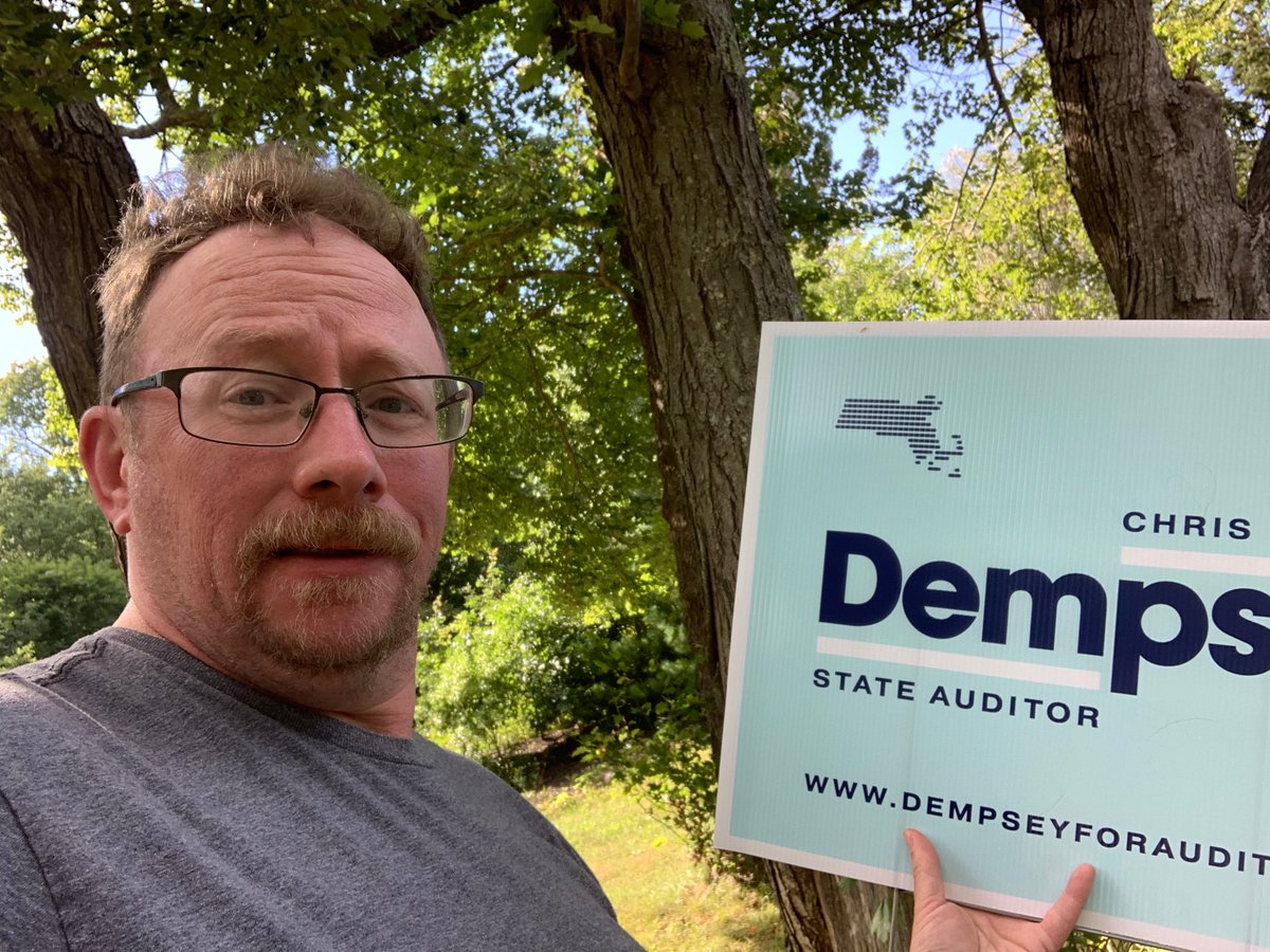 Bowes3's tweet photo. Lawn sign @cdempc for #MaAuditor arrived. 1 week until the election. Early voting is ongoing, and I'm going to go out and knock some doors to encourage people to vote. To see the full list of people who have endorsed, go to my website, https://t.co/3bQEoBOVn5. https://t.co/J6fGLrscqC