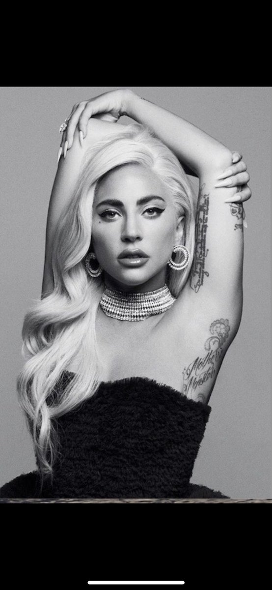 kenziegrace____'s tweet photo. The lesbian urge to get @ladygaga tattooed on my body https://t.co/1NInCHur5Y