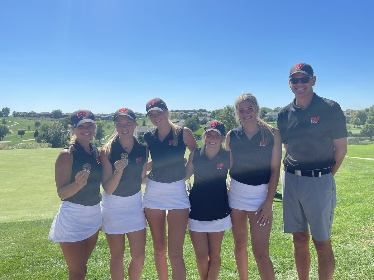 westside_golf's tweet photo. Our team got third place today at the Gretna Invite! @CarlyBea3 came in third with an 84 and @madies394 took home the gold with an 81!🔥🔥🏅����Great day today girls! https://t.co/ReusWDLjRf
