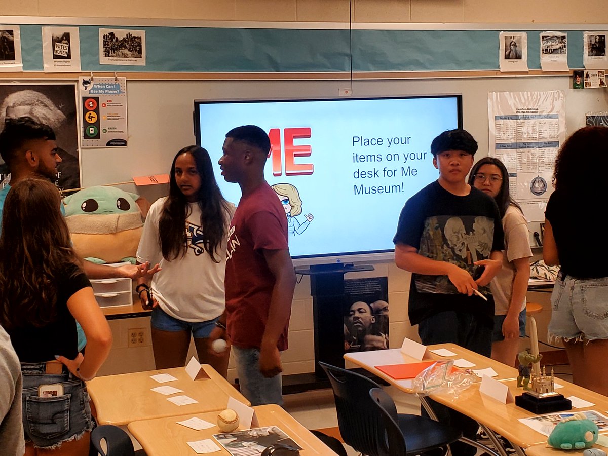 AppsChs's tweet photo. Getting to know each other with our "Me Museum" in AP World. https://t.co/vSp90eAYUG