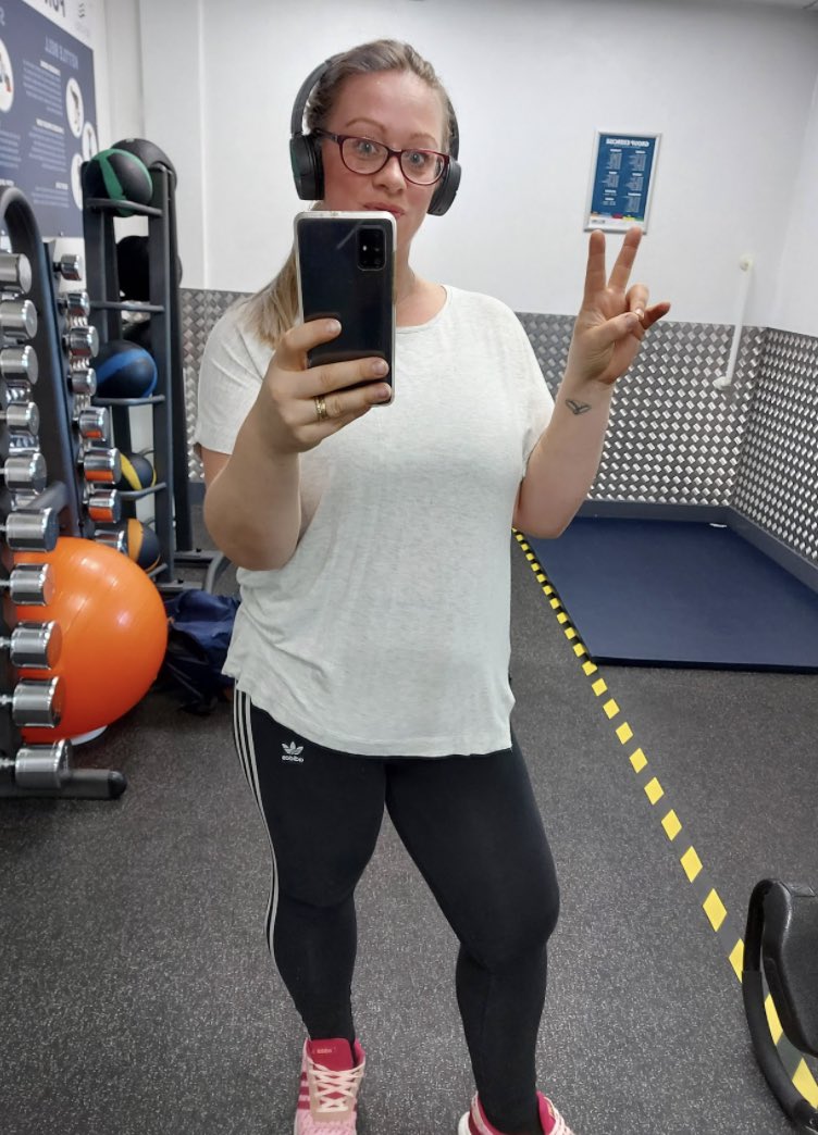 lindseymendez16's tweet photo. Reached a new goal tonight!!! Lifting 15kg #girlsthatlift #lessmills #liftingweights #liftgoals https://t.co/Bz3dlNLg9B