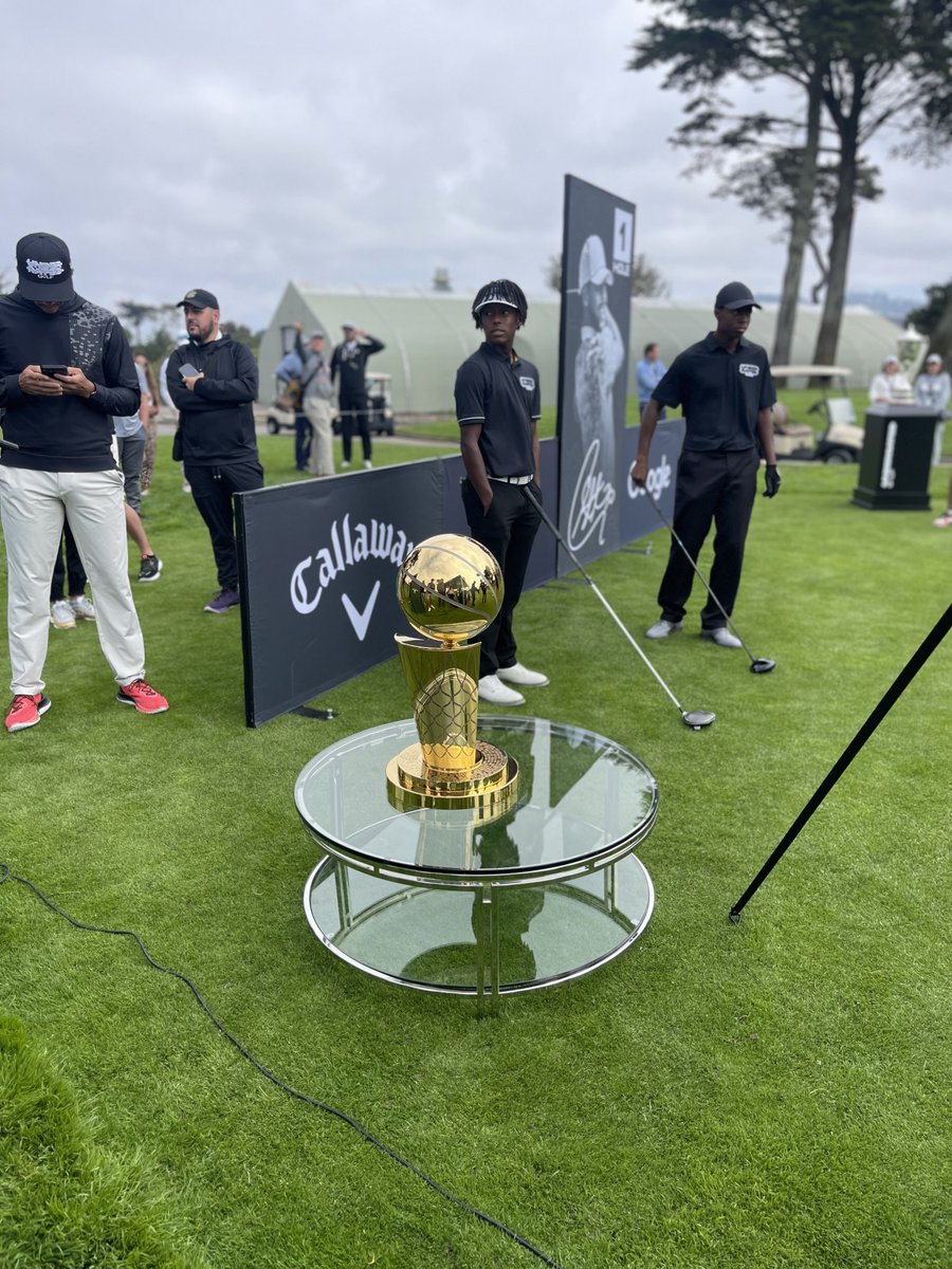 RT @warriorsworld: Larry & @collin_morikawa x @StephenCurry30 at @UnderratedGolf Championship https://t.co/X7JDbSGwC7