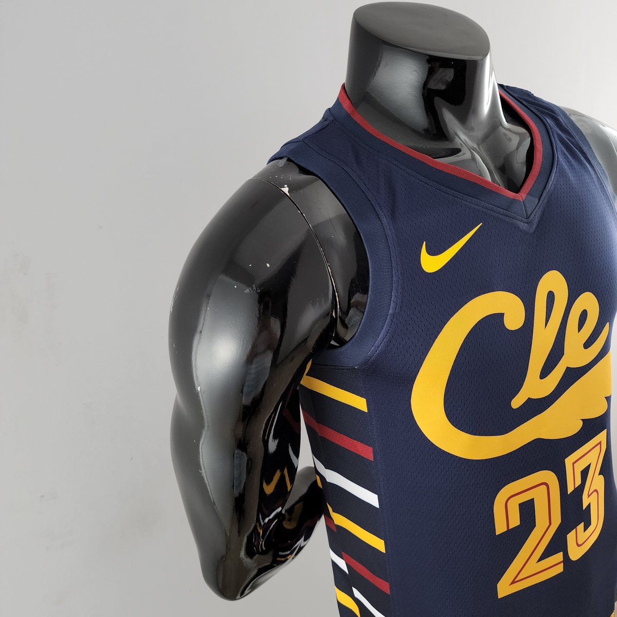📌 CAMISA BASKETBALL CLEVELAND CAVALLIERS 🚀🚀🚀

👕 CLEVELAND 
💰 R$230,00 Reais
✈️ Frete Grátis
📏 Tamanhos P/M/G/GG e 2GG
💳 Parcelamos em até 12X.
💸 Aceitamos Pix, cartão, transferência bancária etc...