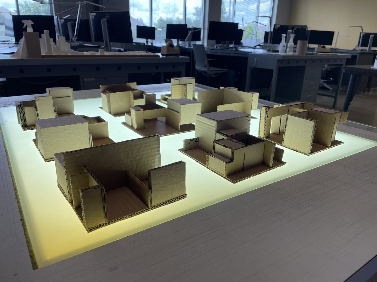 ccecarson's tweet image. 1st year studio: Final study models are done.  Up next, projection drawings! #architecturestudio #mondrian @TECCeast @lisdcte