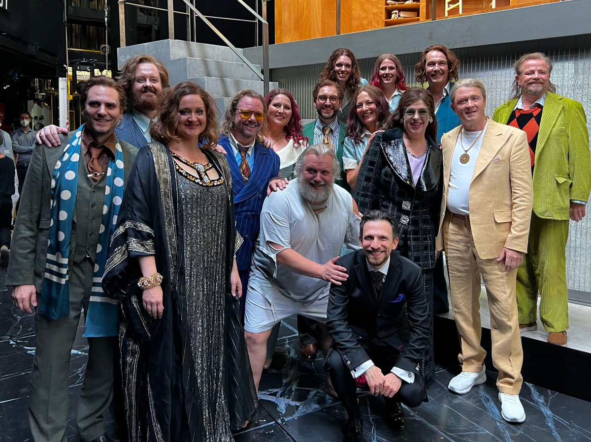 corn_iusmeister's tweet photo. This was the #BFRing22. We all together had a fantastic summer. 

@WagnerFestival #BFRheingold #BFWalküre #BFSiegfried #BFGötterdämmerung
📸 Matthias Lutz https://t.co/pgq80ZIecp