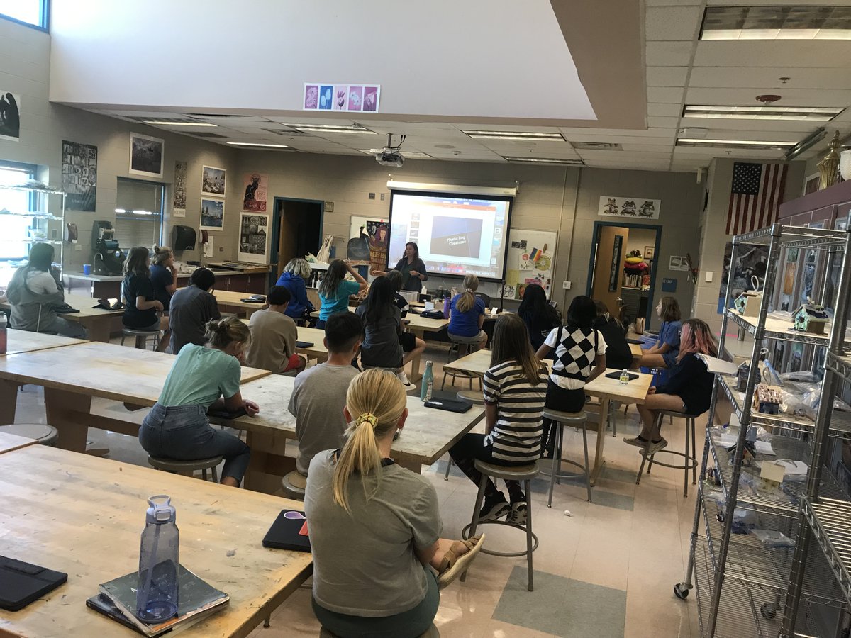 WestviewSVVSD's tweet photo. Westview STEM Block. Today Ms. Nicholson introduced the "Plastic Bag Creatures" project in her Environmental Art STEM Block class. #WestviewSTEM 
@SvvsdSchuh
 
@SVVSDsupt
 #StVrainStorm 
@COSchoolsProud https://t.co/qzCgAcysOd