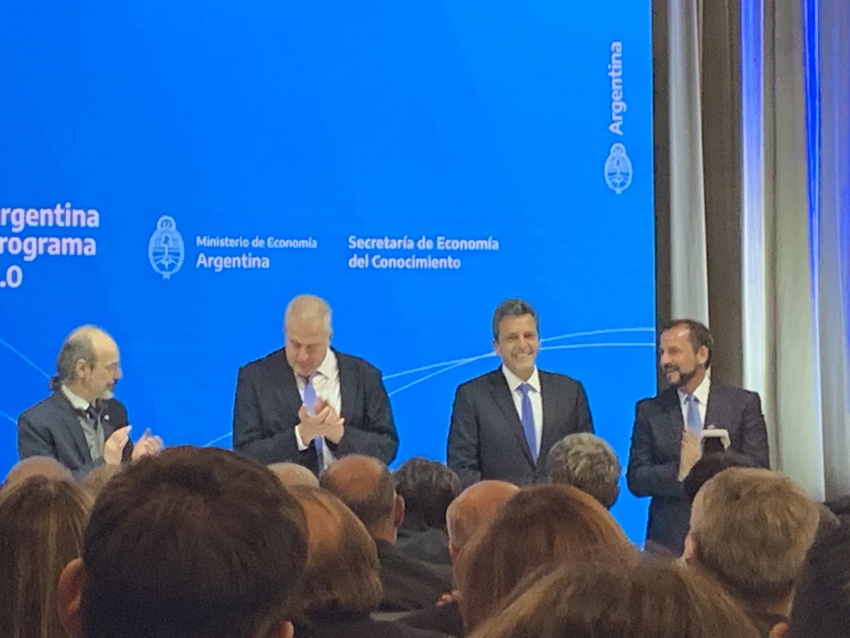 Participando de los anuncios en la Secretaría de Economía del Conocimiento
⁦<a href="/BiwaresOk/">Biwares</a>⁩