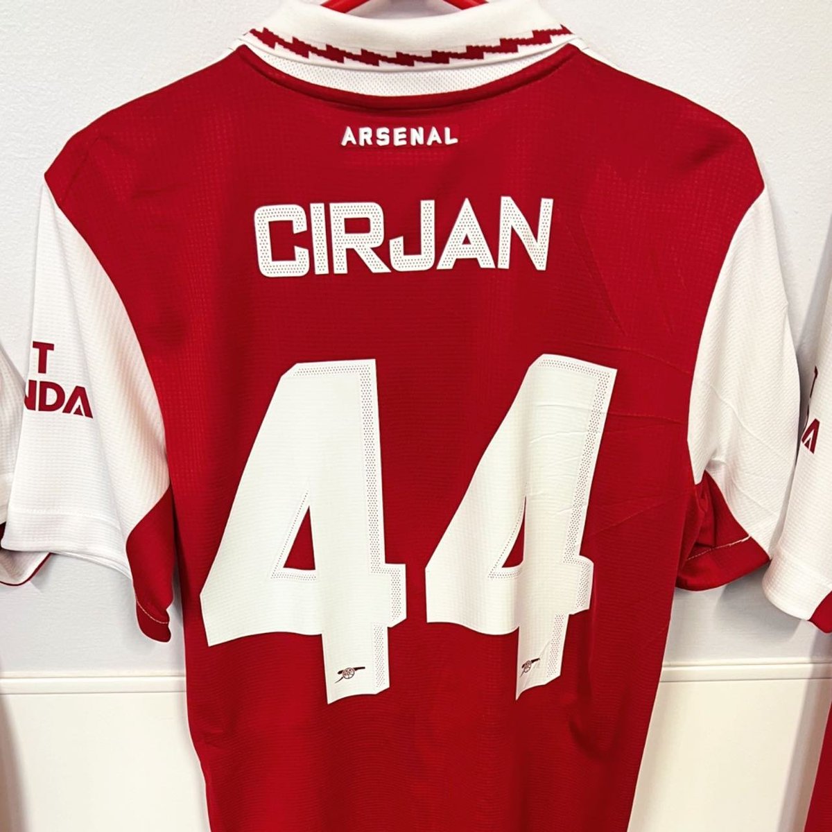 Catalin Cirjan 🇷🇴 (2002) back in an official game!

The attacking midfielder came on very late against Cambridge United in the EFL Cup. 2-0 win for the #Gunners U21 side. The first of many, hopefully!

#AFC #Arsenal #EFLTrophy