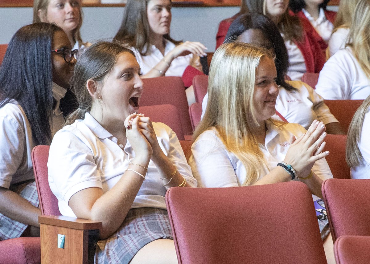 Our 10th and 12th grade students joined us for orientation today! Our senior class got a preview of their last year as Maryvale students, while our sophomores began to decorate their lockers, meet their advisors, and snap their ID photos.