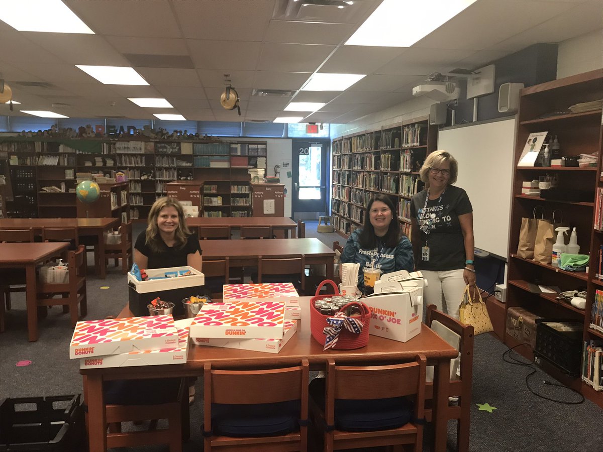 Ms_Quattlebaum's tweet photo. PWEA treated our staff to breakfast! Thank you!!! @Bel_Air_ES https://t.co/kpWZ3WTpvq