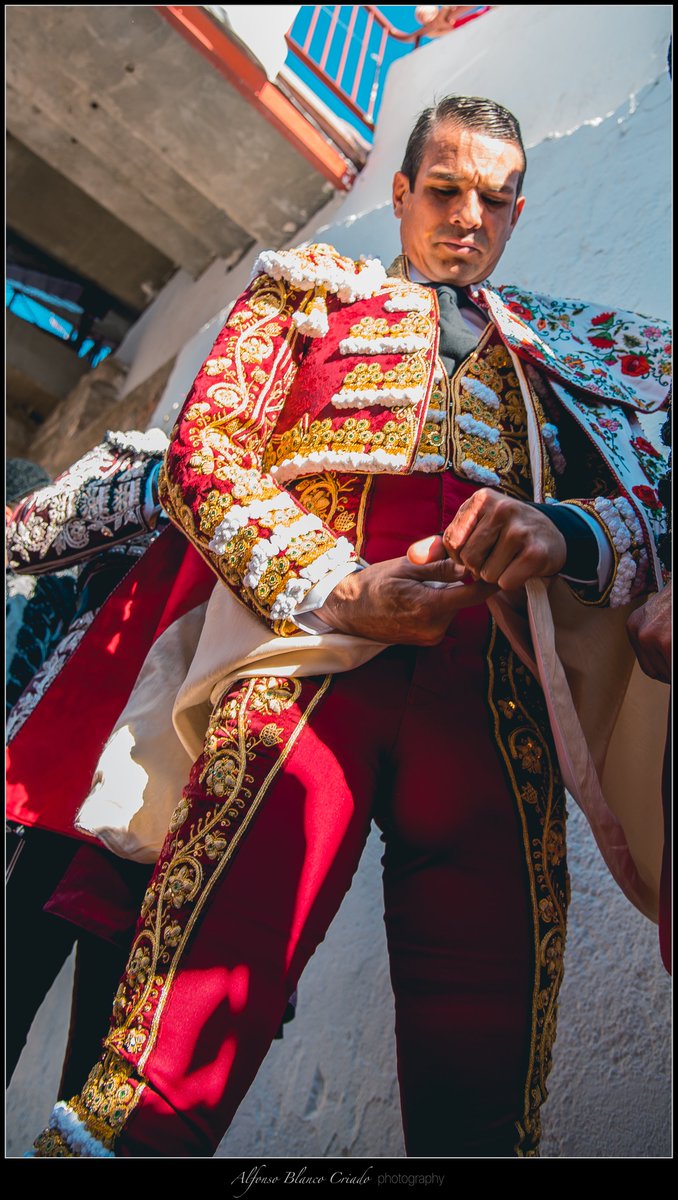 alfonsoblcr's tweet photo. JM en la patio de cuadrillas @JMManzanares
#Remedios22 #ColmenarViejo
@zunigatoros @AytoColmenar @CircuitosToros https://t.co/6pw03Nb98H
