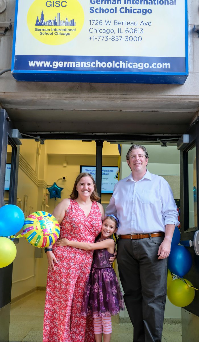 GISChicago's tweet photo. Welcome to the 2022-2023 school year at GISC! 

We were so excited to see everyone's smiling faces yesterday! Thank you to everyone who stopped by to take first day of school pictures and celebrate as a community 🥳

#GISChicago #FirstDayOfSchool #NewSchoolYear #IBWorldSchool https://t.co/4kI3fGqggW