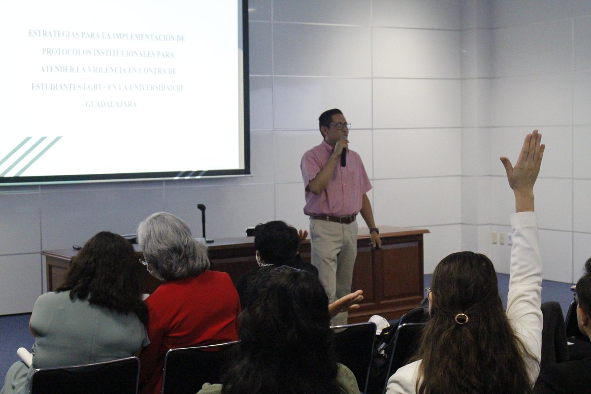 MaestriaESI's tweet photo. ❕Así se vivió el Seminario de Gestión e Internacionalización de la Educación Superior 2022, organizado por la #MESI, la #MGPES y el #DGES📚
Tuvimos enriquecidas presentaciones lideradas por distinguidos especialistas en educación superior internacional. 👨🏫
#educacionsuperior https://t.co/bJzstkGkZO