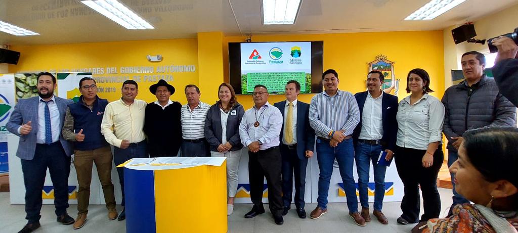 WWFEcuador's tweet photo. Desde WWF impulsamos los corredores de conectividad biológica como una estrategia para proteger la biodiversidad, aumentar la resiliencia al cambio climático y crear alternativas económicas que sean positivas para las personas y la naturaleza. @GobTungurahua @GadPastaza https://t.co/7xe3MTbL8Z