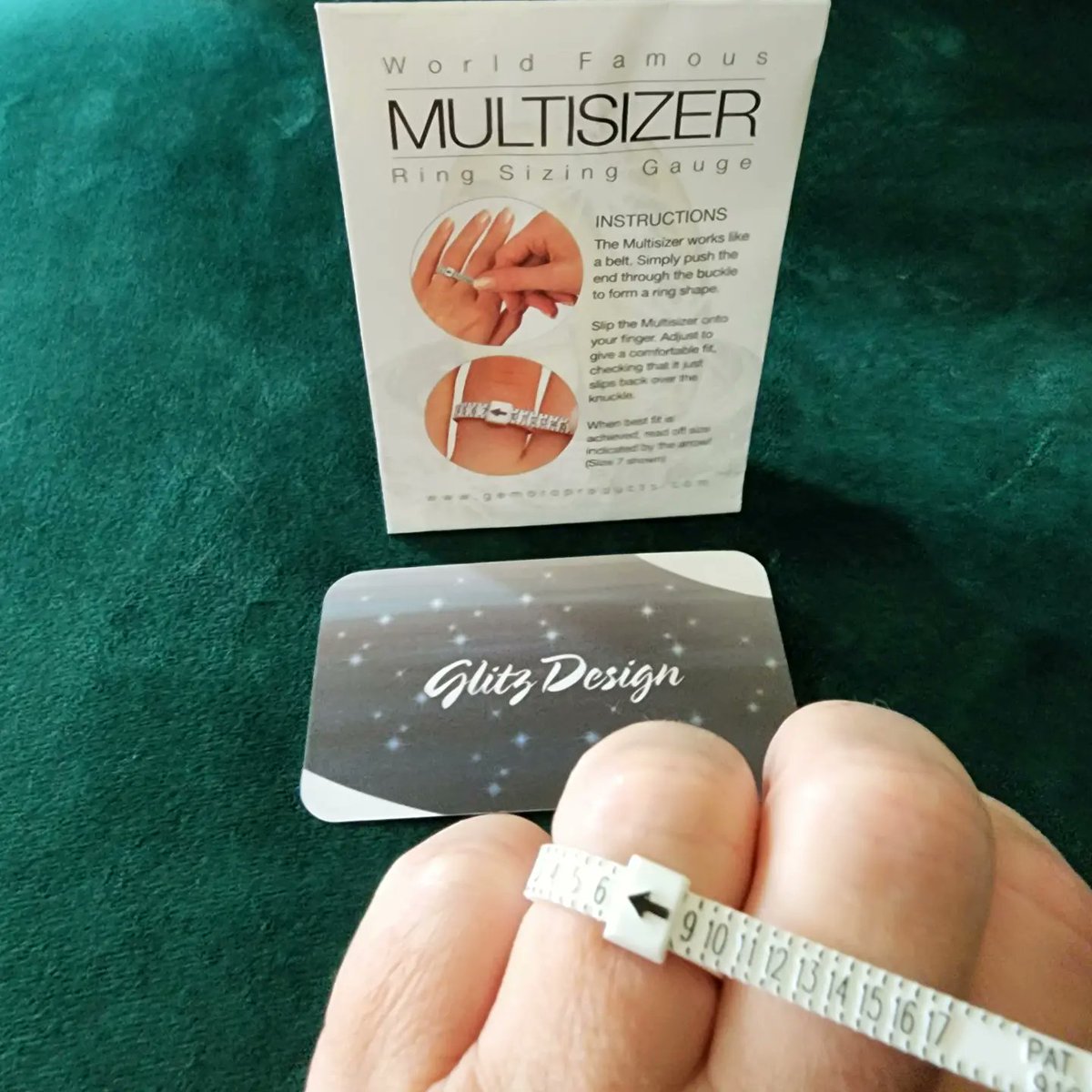Deedles070970's tweet photo. Glitz Design Ring sizer is easy to use. It wraps around the finger and once it's at a comfortable setting, the arrow points to your ring size.  Full and half sizes are visible.  
#glitzdesign #diamonds #rings #finejewelry #earrings
https://t.co/kufdFl8J8n https://t.co/Me5gtkGHKC