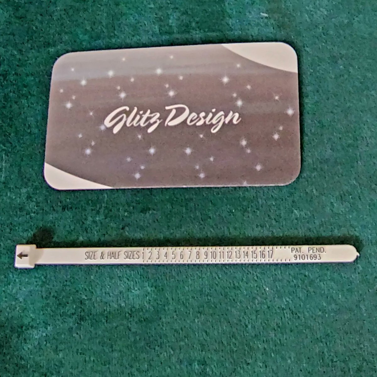 Deedles070970's tweet photo. Glitz Design Ring sizer is easy to use. It wraps around the finger and once it's at a comfortable setting, the arrow points to your ring size.  Full and half sizes are visible.  
#glitzdesign #diamonds #rings #finejewelry #earrings
https://t.co/kufdFl8J8n https://t.co/Me5gtkGHKC