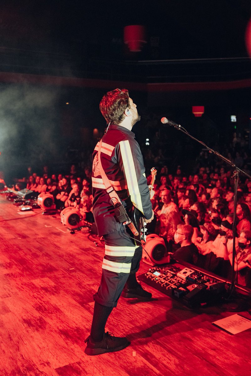 Benzuckerphotos's tweet photo. 9.29 | @joywave in St. Louis https://t.co/ghZTjDlApw