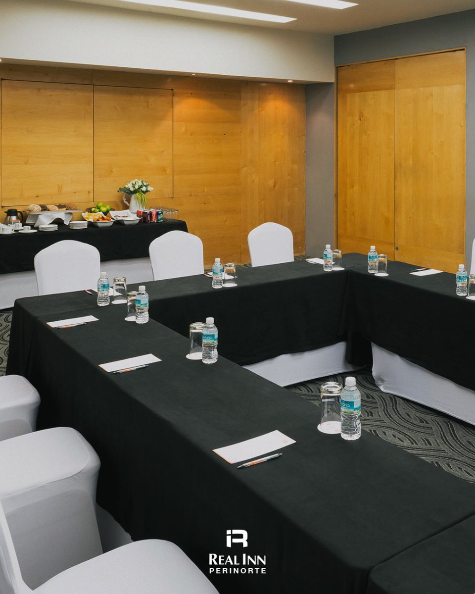 hotelesrealinn's tweet photo. ¡Hola! Solo bajo para mostrarte los hermosos salones que #RealInn #Perinorte ofrece
para que tu próximo evento sea magnífico
Reserva en: https://t.co/VLEKa3ANZ0 https://t.co/yFtnNifvk7
