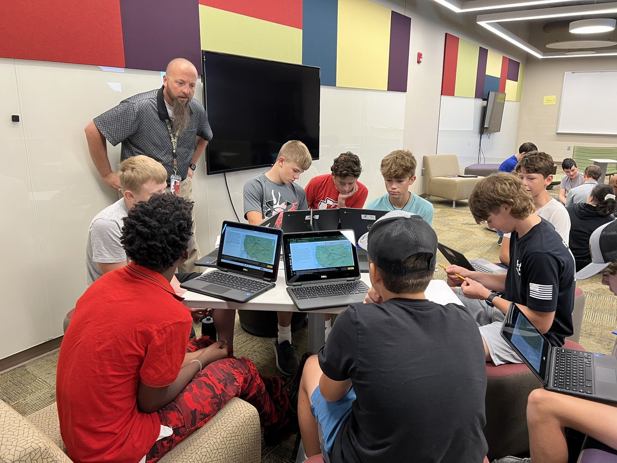 MissThomasgv's tweet photo. Station rotation in the collab space today using kinesthetic, visual, and auditorial learning styles to practice map, geography, and analytical skills. We even added some competition for fun! @n8than_thomas #nmsteach https://t.co/0reDdBYWJE