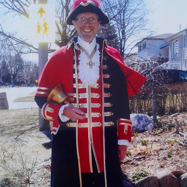 tourismbarrie's tweet photo. See a new side of #Barrie on the 'Pioneer Victorian Barrie Heroes, Heroines, Rogues, and Scoundrels' Historic Walking Tour this Saturday! Join Barrie's Official Town Crier, Stephen Travers, at Meridian Place at 12pm to begin the tour. It's funny, historically correct and free! https://t.co/YTfPxodhGW