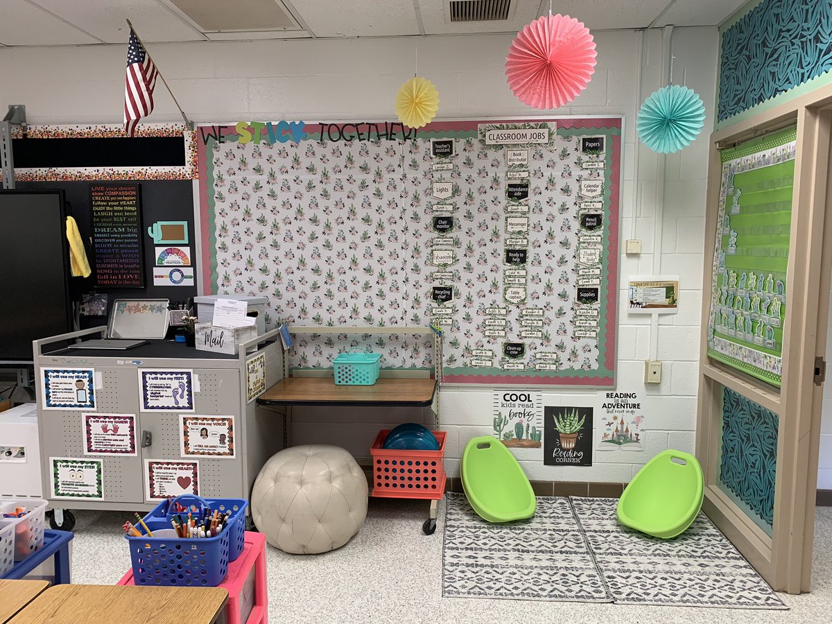 ClassWithCronk's tweet photo. Expectant, excited, overjoyed, and PUMPED to meet my 3rd grade kiddos at Open House this Thursday!! 5-7pm Glenwood Gators!! 🐊🤍💚💙🐊 @gesgatorspta https://t.co/N5yqAxc9dU