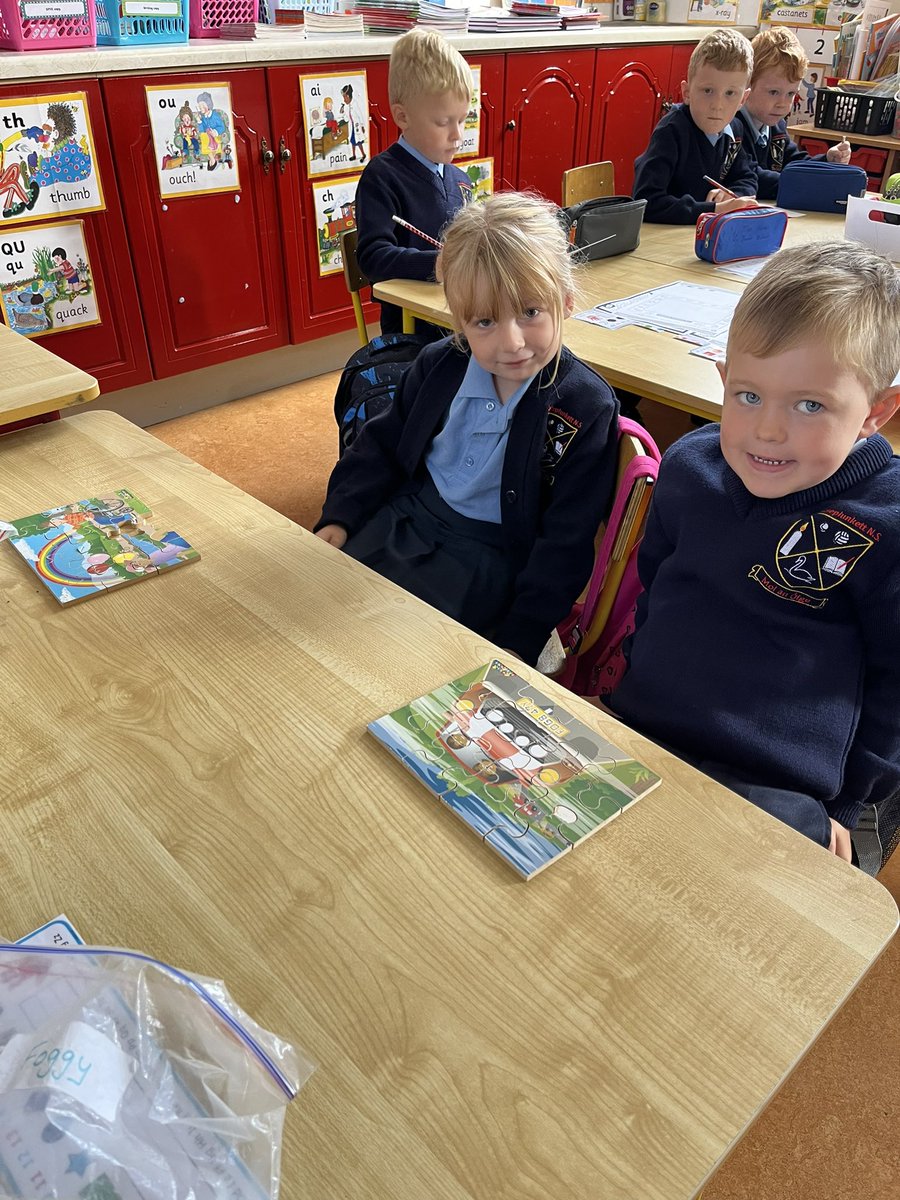 #startingschool2022 look at our happy  little Junior Infants.. 🥰all set for school today.. they were amazing! 🌟<a href="/RoscommonHerald/">Roscommon Herald</a> <a href="/RoscommonPeople/">Roscommon People</a> <a href="/TulskGAA/">Tulsk GAA</a>