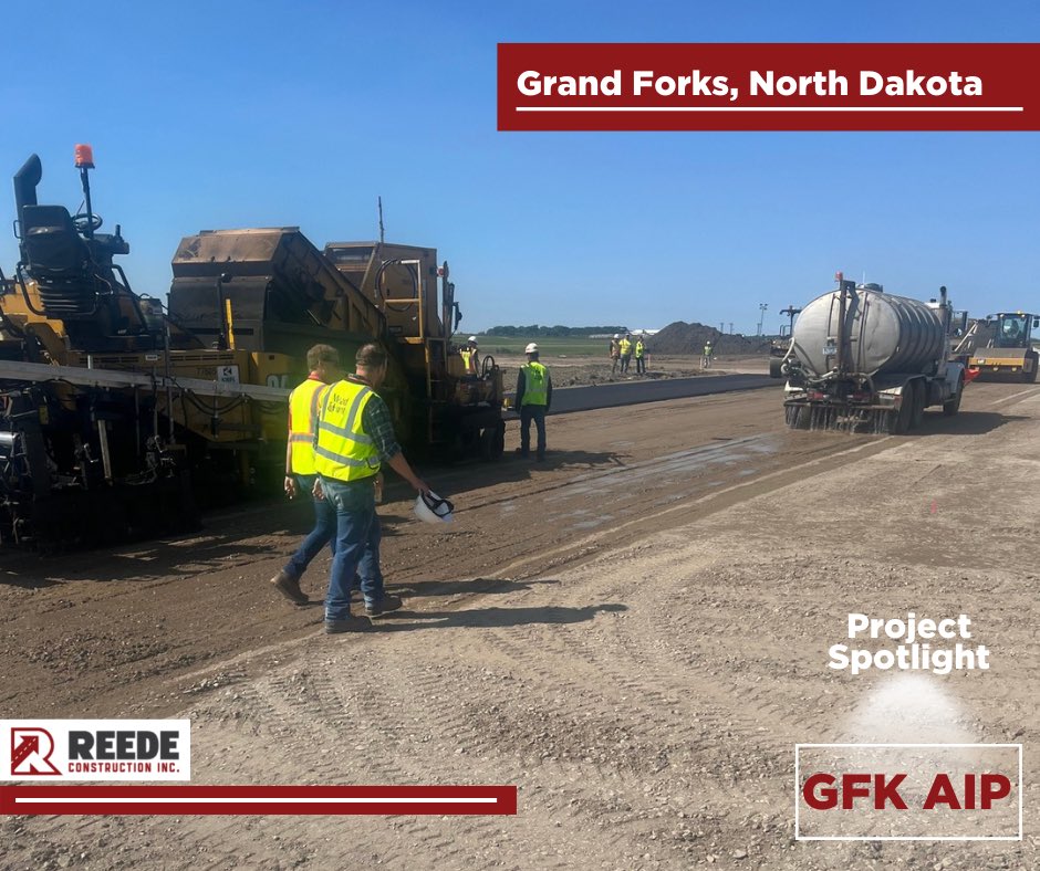 IncReede's tweet photo. Placing asphalt @gfkairport
#constructionworker #constructionfamily #roadwork #aberdeensd #livelocal57401 #southdakota #concrete #paving #northdakota #midwest #1R #RiseandShine #WeGet2 #Superior https://t.co/x0MWFEJDtA
