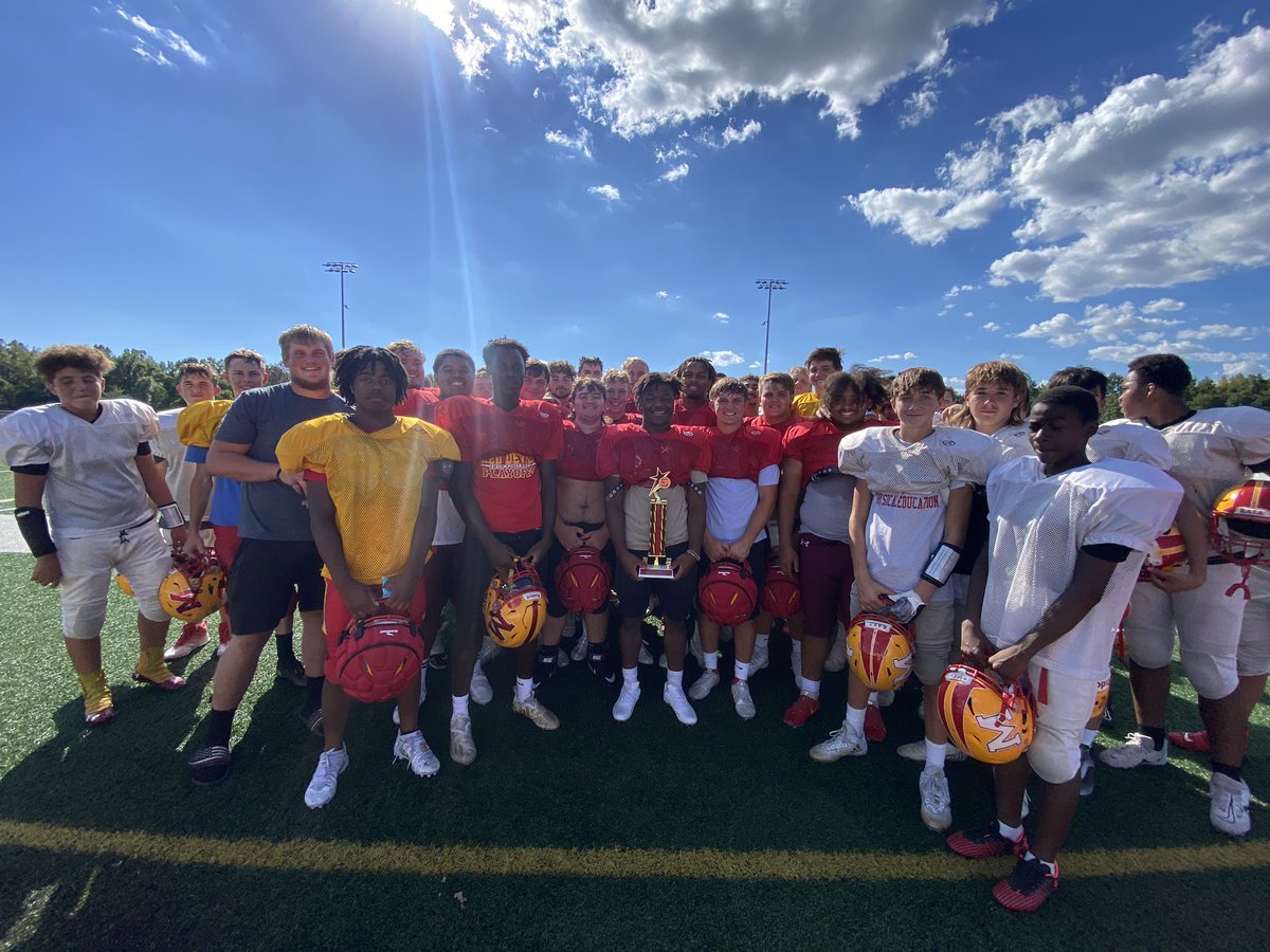 Murphysboro HS Senior RB, Devon Clemons is our WSIL Athlete of the Week! Devon had 3 TDs in his teams win on Friday! I’ll have more on our AOTW tomorrow on News 3 at 6 &amp; 10! Congrats, Devon!! <a href="/LenNovara/">MHS Red Devils</a> <a href="/DevonClemons2/">Devon Clemons</a> <a href="/TheBoroFootball/">Red Devil Football</a>  <a href="/WSILNews/">WSIL News</a>