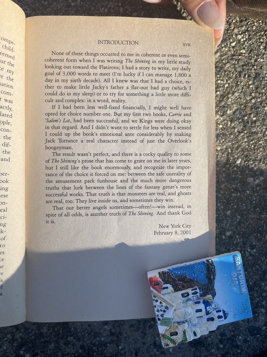 Raynelove01's tweet photo. Stephen King’s introduction to The Shining is such a huge part of why I love the book https://t.co/2JIlOTHUuh