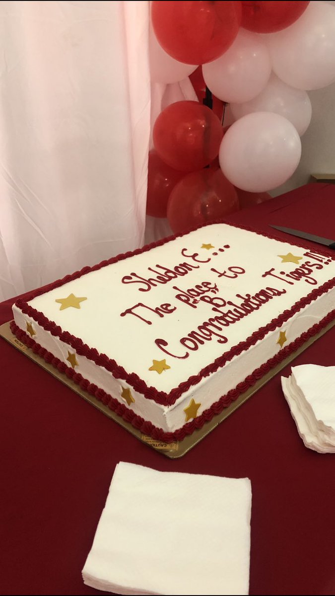 jadavison1's tweet photo. Faculty meetings are for professional development and celebrations. Congratulations @Sheldon_Tigers for earning a “B” accountability rating! https://t.co/wdZrl598UI