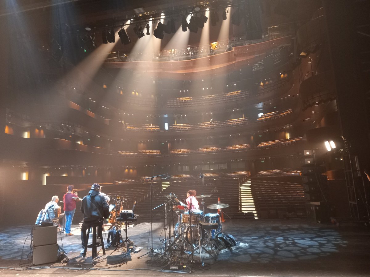 STAGE PERU tweet media