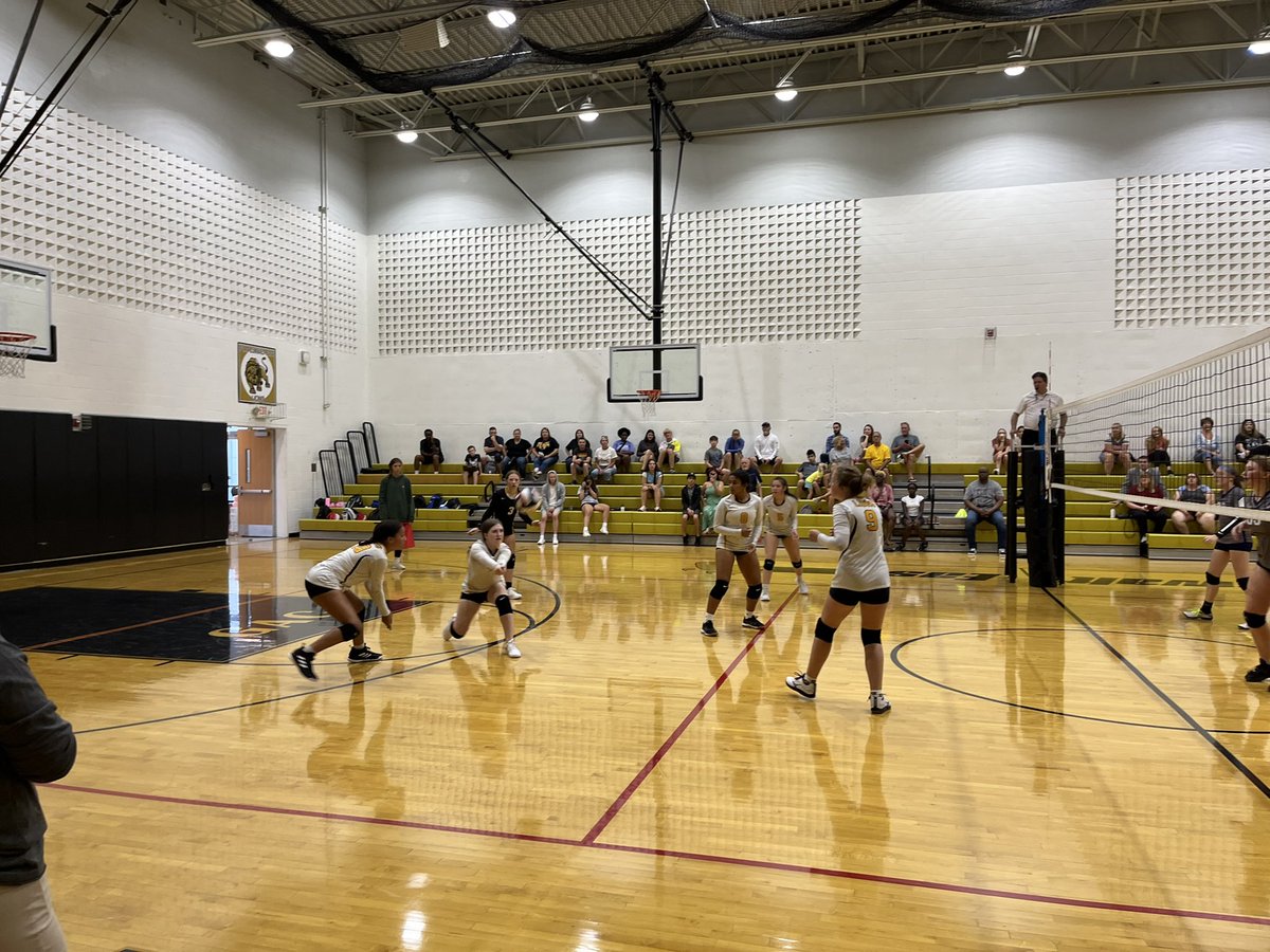 fzeactivities's tweet image. @FZEVolleyball Freshman win game 2 25-7 and sink the Pirates! #manyprogramsonepridE