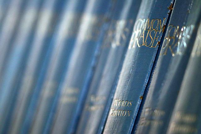 StPeterHenfield's tweet photo. Lots of people love singing hymns. Join us to sing plenty of hymns at one of our other churches, St.Peter’s, Woodmancote at 4pm on Sunday 4th September. This new service will take place at Woodmancote on the first Sunday of each month. All are welcome https://t.co/MlTQBYfoyc