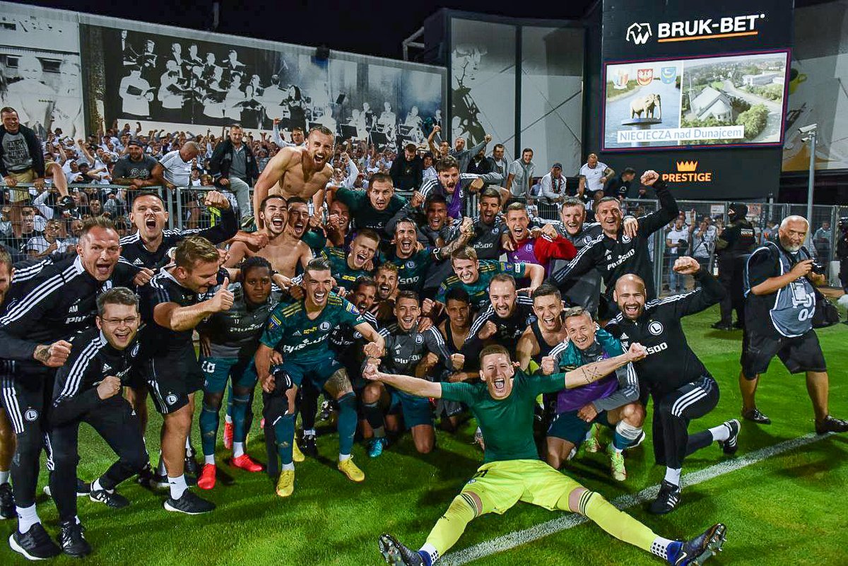 LegionisciCom's tweet photo. 😍 Dobrej nocy legioniści! https://t.co/aOJb6flLEp