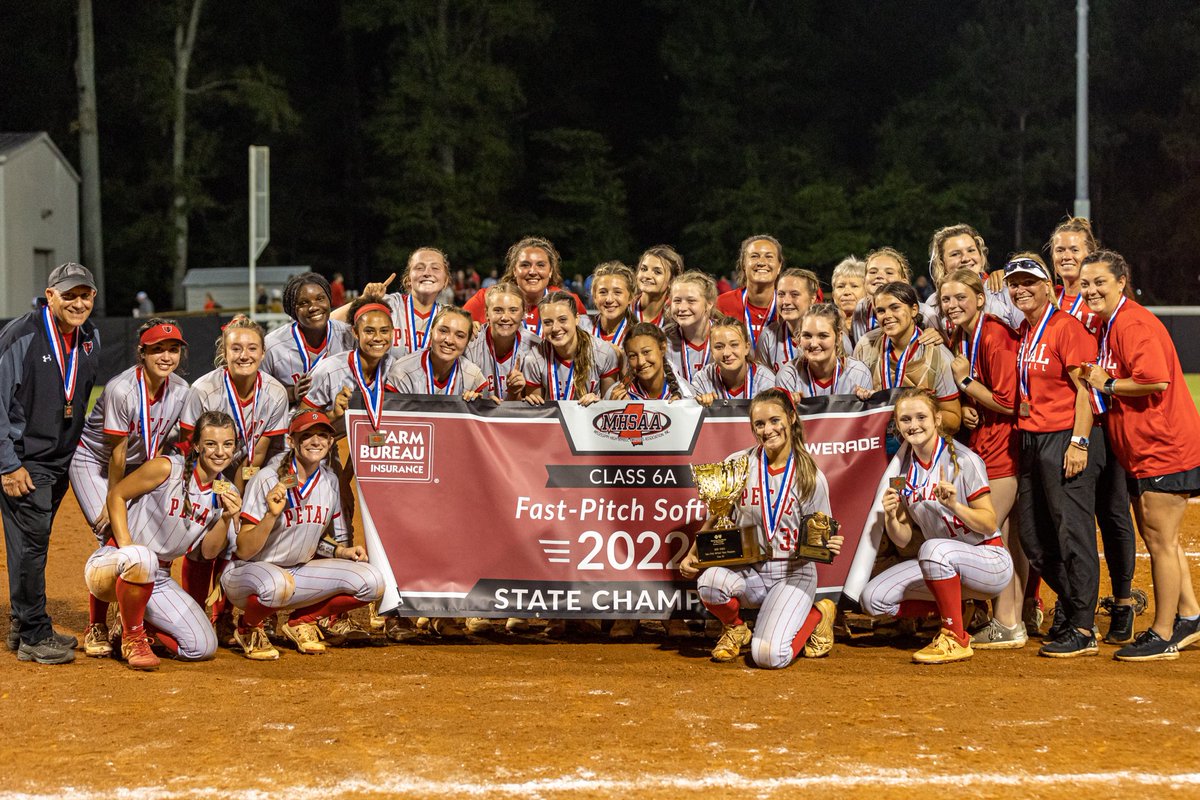 MMagee21's tweet photo. I know it’s football and volleyball season right now and I’m enjoying them both. I just wanted to remind everyone who the reigning 6A Fast Pitch Softball State Champions are… 🐾🥎 https://t.co/DM39sF3K06