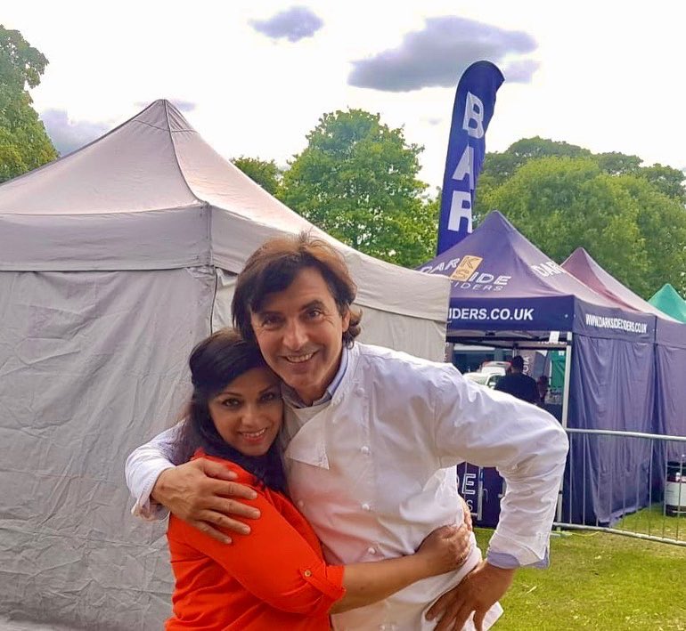 ParveenSpice's tweet photo. What a gentleman, what a chef and what a pleasure. #tvchef #legend #charming #talentedchef #dreamrealised #foodfestival https://t.co/p2uVuwnwIQ