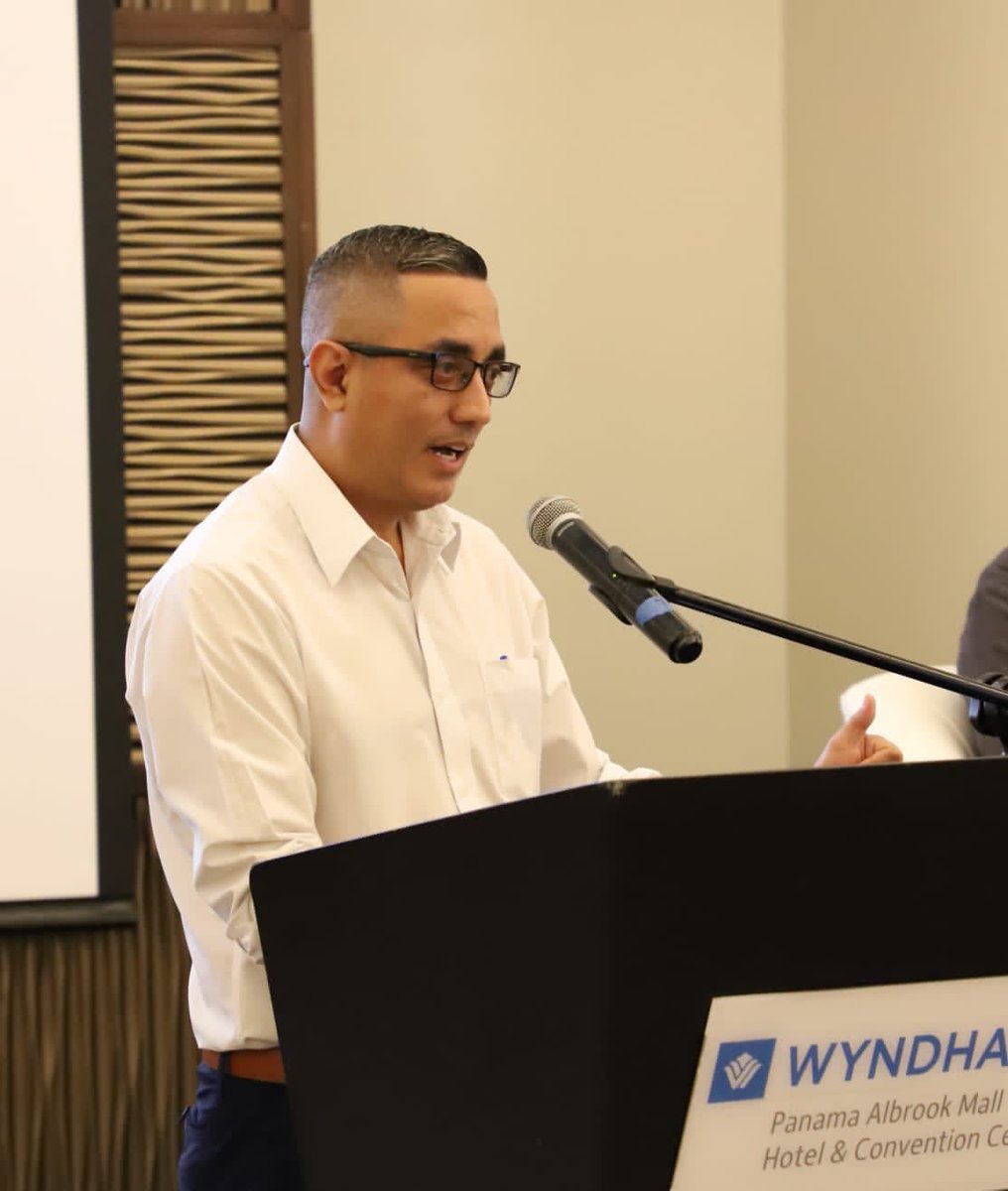 CCPDH1's tweet photo. El Procurador de Derechos Humanos de El Salvador, José Apolonio Tobar presentó: "El banco de datos forenses de migrantes no localizados de El Salvador"; en el foro 

#DesaparicionesForzadas @OACNUDH @PDDHElSalvador https://t.co/AAeuySAzgc