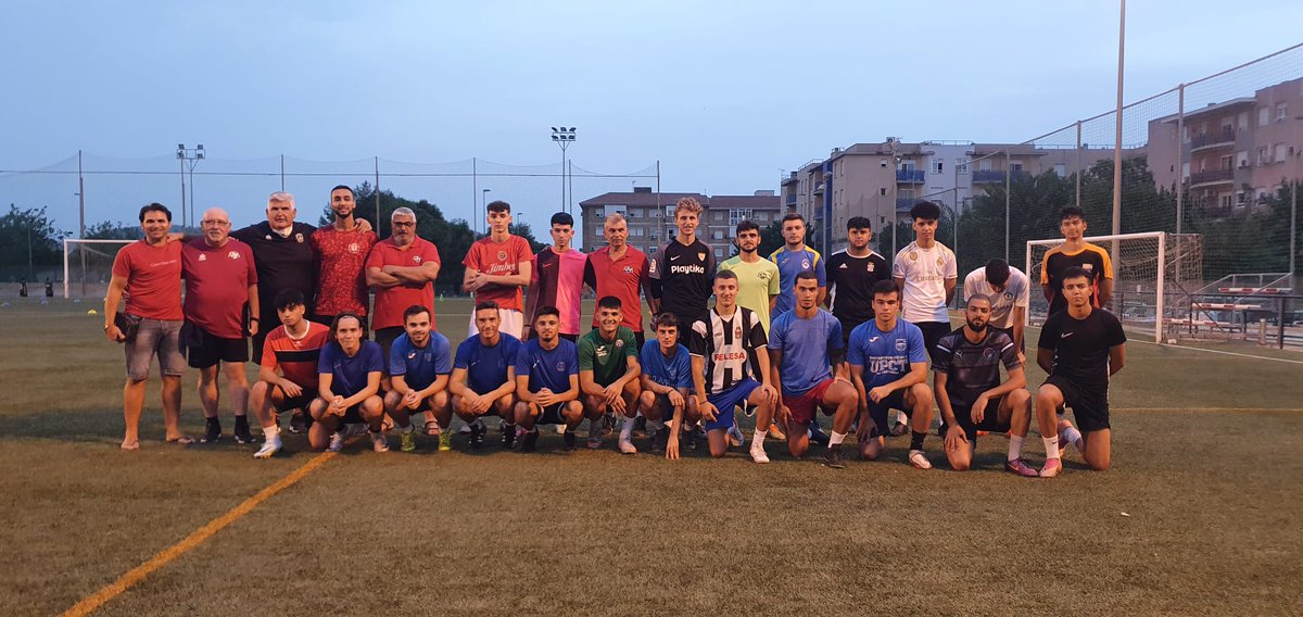 ❗NUESTROS SUB 23 HAN VUELTO❗ 

Hoy han recibido su primera charla técnica de la temporada, con mucha entrega y compañerismo empiezan a prepararse para esta dura Liga. 📋⚽

🔵⚪ YO SOY BLANQUIAZUL, YO SOY DEL CD LAPUERTA🔵⚪

#yosoydeLaPuerta
cdlapuerta.es
