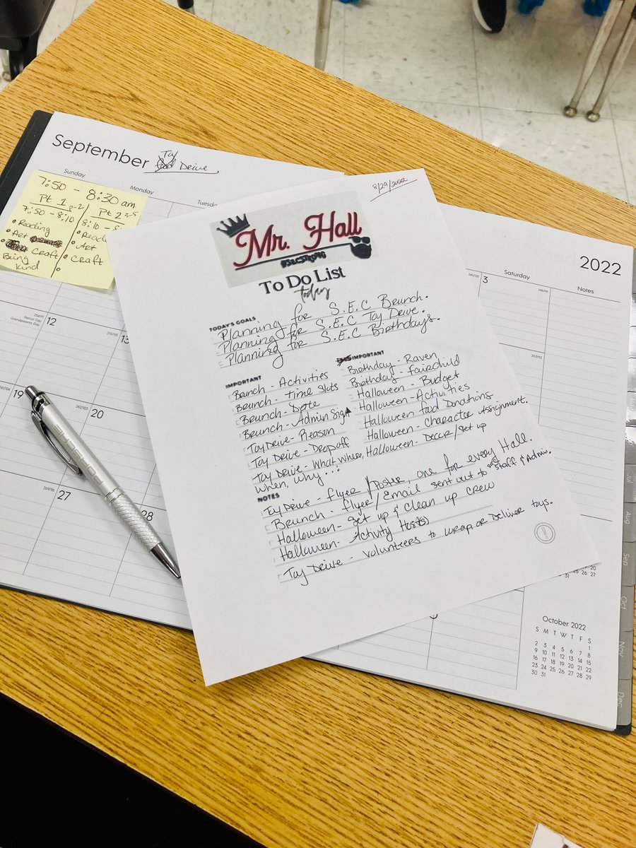 What’s next up Mr. Hall’s sleeve…? Follow along and embark on this magical planning journey with him… And yes he has his own personalized stationary!!! #HeIsAlwaysExtra!
#SECSTRONG #FCS_SEC 
<a href="/hapevillehawks/">HapevilleHawks</a> 
@HapevillePrin 
<a href="/FCS_SEC/">FCS SEC</a> 
<a href="/FultonCoSchools/">FultonCountySchools</a> 
@MsBuffington1