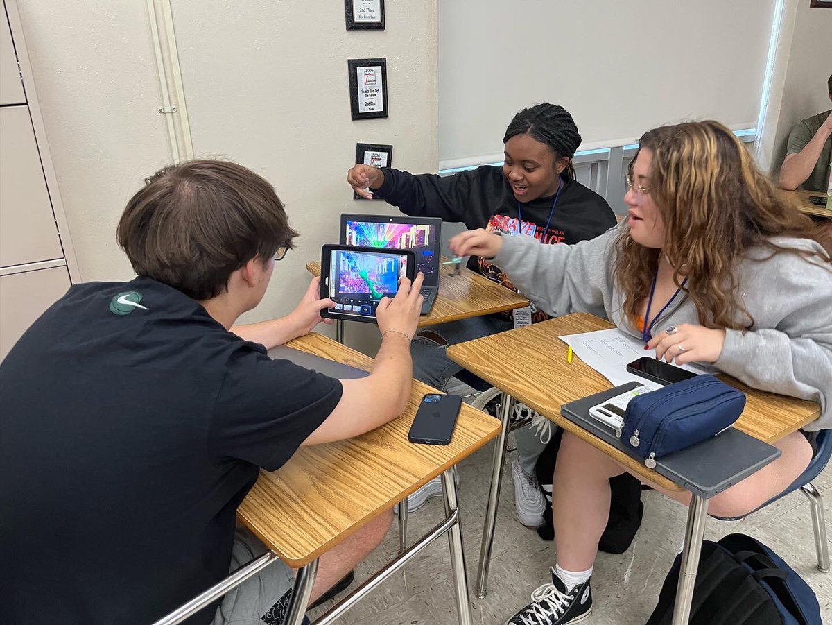 The_Galleon's tweet photo. Mrs. Delaneyβs AICE Media Studies classes had a great time creating stop motion short films with @FullSail outreach today. @SharksSrhs @RiverPTSA #mediastudies #aice #cambridge #smartsharks https://t.co/PHkyUCH6ri