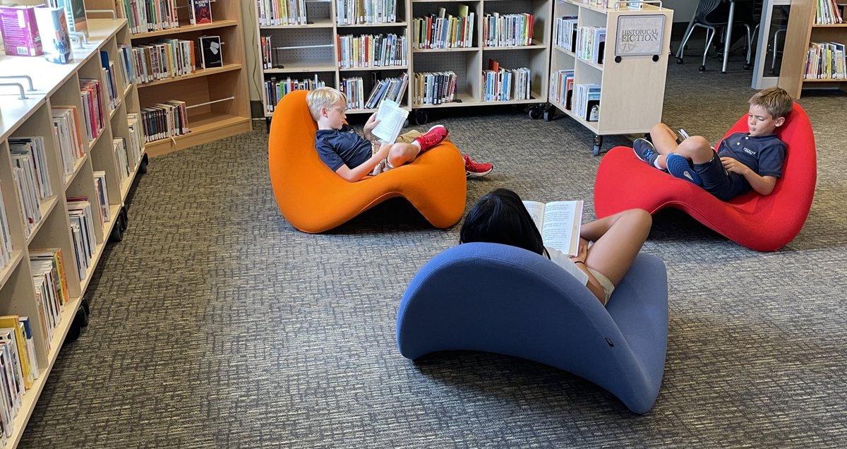 MrScott3rdGrade's tweet photo. What does a good reading spot look like? How do we participate in writer’s workshop? Students are enjoying getting into good literature and starting the brainstorming process for their narratives! #trinitylearns https://t.co/cBHufjPmJt