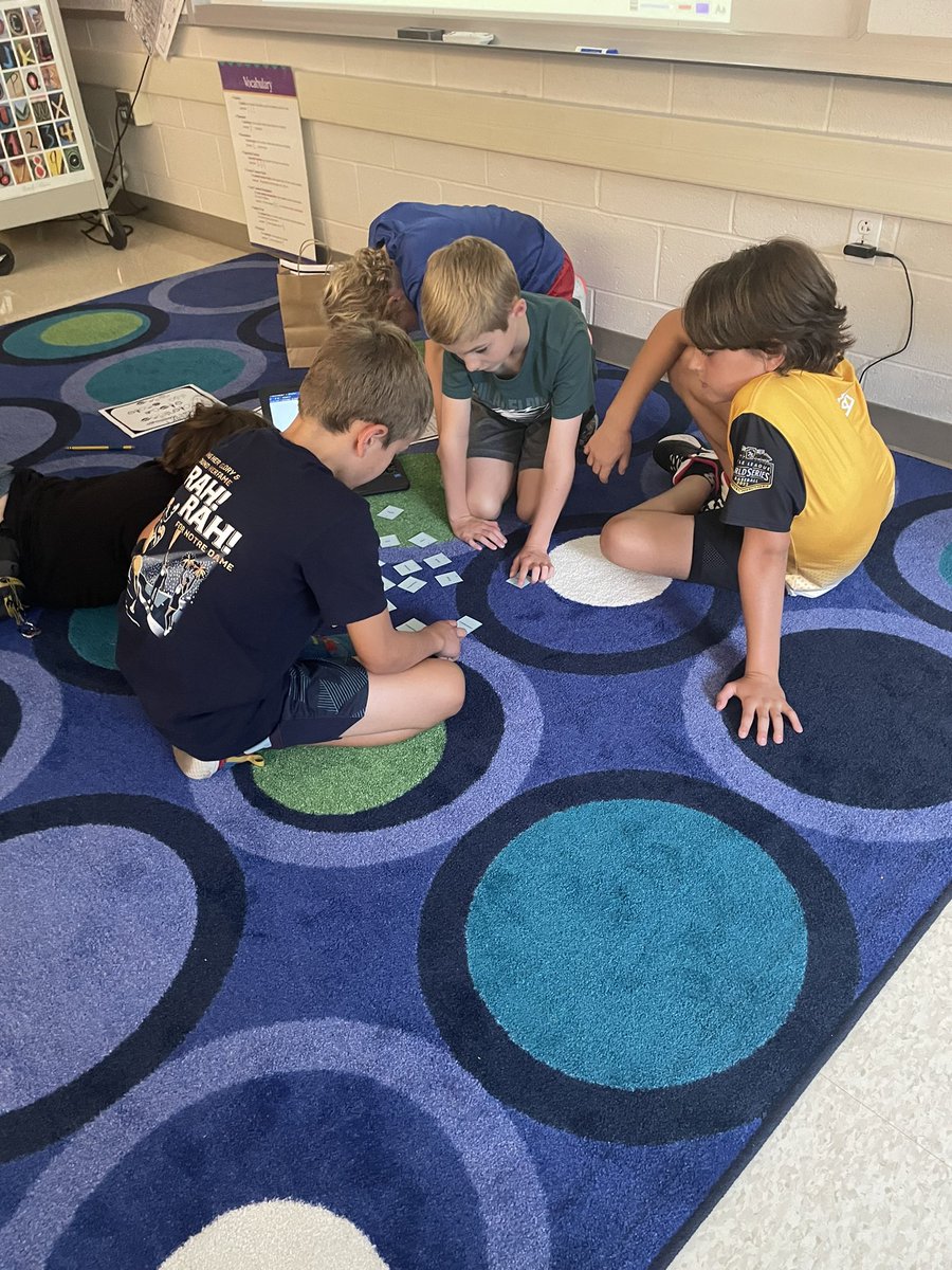 MrsWallsFC's tweet photo. Breakout room challenge= teamwork and not giving up when things get tough! https://t.co/3R587XRUOB