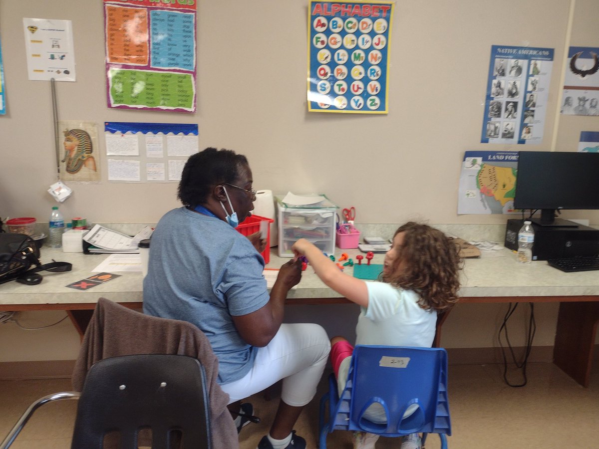 Dr_Corcoran's tweet photo. Small Group & 1:1 Instruction during Ms. Zehnder's ELA block!
Teacher ✅
Para ✅
BIA ✅
Curriculum Coach ✅
#OneTeamStudentFocused
@BryanMRussell @Barbara93425381 @mgbongiovi @SommerPBCSD @SommerPBCSD @licatap https://t.co/xtMY0MQF1Q
