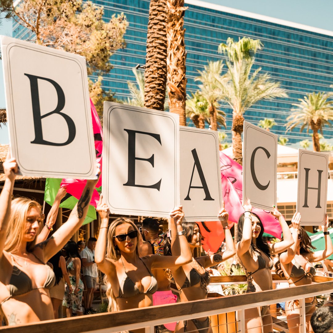 Labor Day Weekend is 🔥. @Jhaycortez + @boomboxcartel @ Èlia Beach Club in 5 days! 🏖