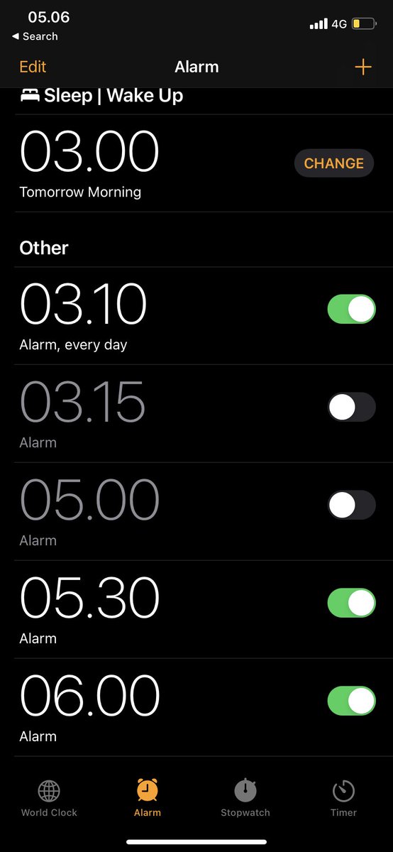 elbert_yozar's tweet photo. Jaman sekarang Bisa tidur nyenyak tanpa dibangunin alarm hape itu suatu kemevvahan loh ya https://t.co/tC9hd0mtXs