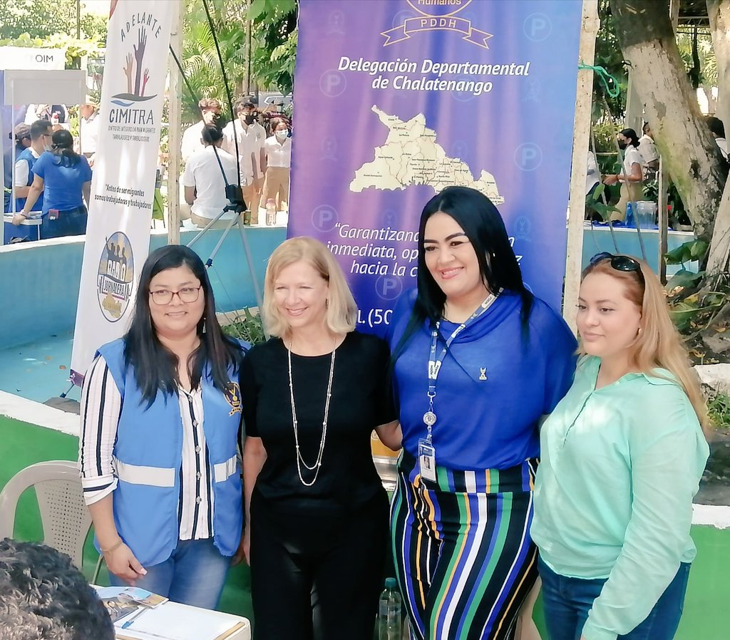 PDDH_chalate's tweet photo. @PDDHElSalvador @PDDH_chalate Se tuvo participación en la Juramentación de la Mesa Interinstitucional de Nueva Concepción, además hubo feria de servicios por parte de instituciones a beneficio de la población, se contó con la visita de la secretaria de Negocios de Estados Unidos https://t.co/A3yO6Ccvt5